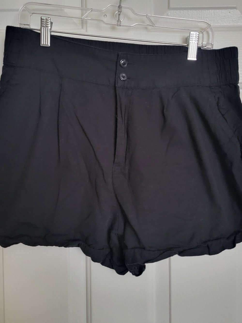 Who What Wear Black Ruffled Shorts